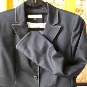 Tahari blazer